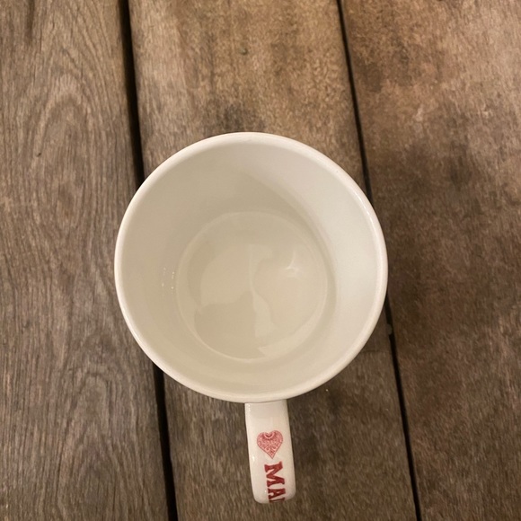 Valentines Day Queens Made with Love Mug - Picture 3 of 6